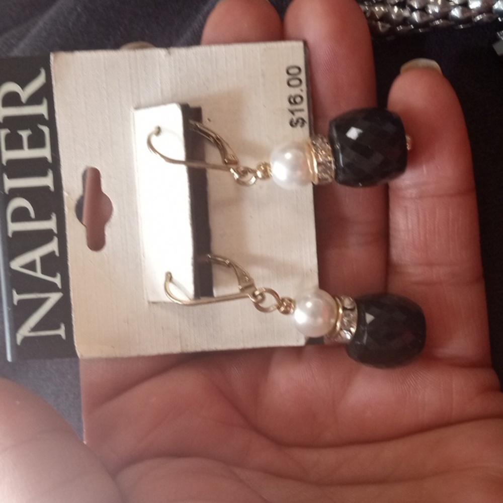 earrings - Picture 2 of 2